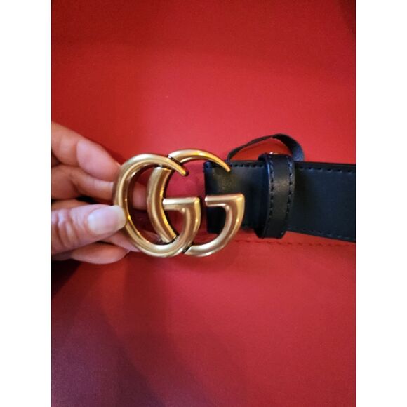 Gucci Black Leather Belt with Gold Double G Buckle